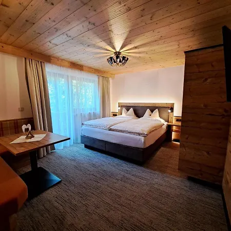 Gaestehaus Hochmuth Apartman