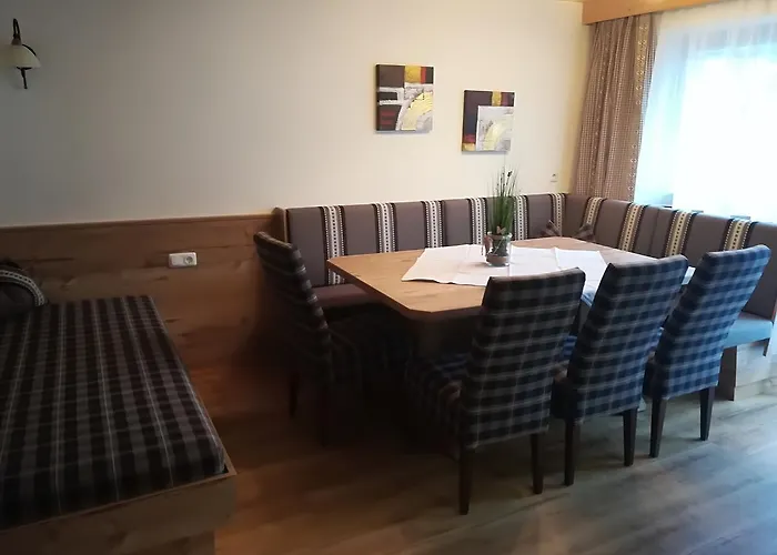 Gaestehaus Hochmuth Lägenhet Mayrhofen