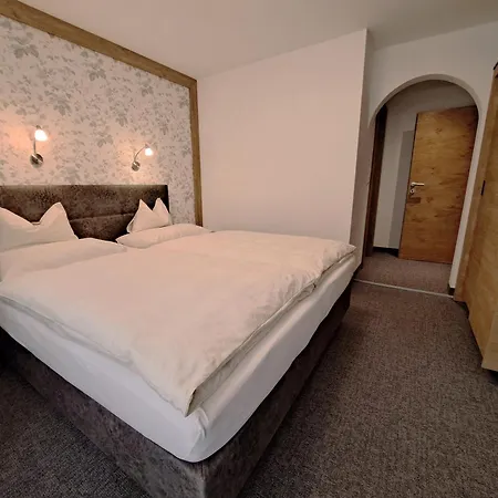 Gastehaus Hochmuth * Mayrhofen